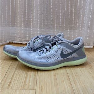 Nike Flex Running Shoe || OBO ✨